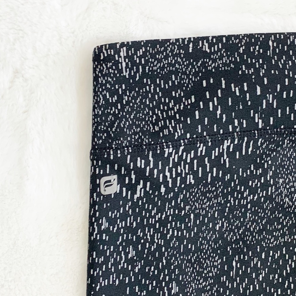 Fabletics Mid Rise Printed Powerhold Crop Leggings - Picture 7 of 7
